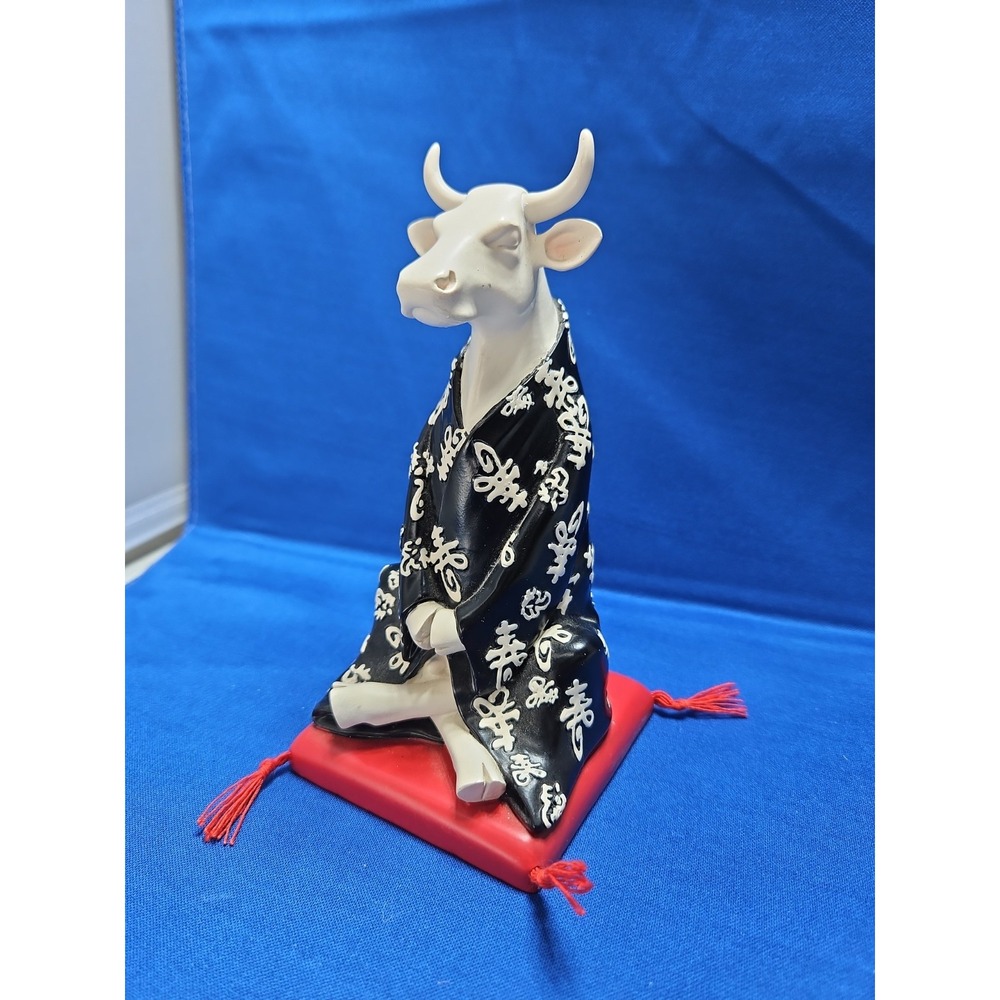 Cow Parade Meditating Cow Figurine Zen Yoga Peace Jan Edlund 2005 Vintage 6.5"